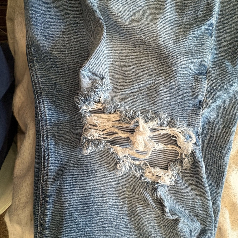 American Eagle Outfitters Light Blue Denim Jeans